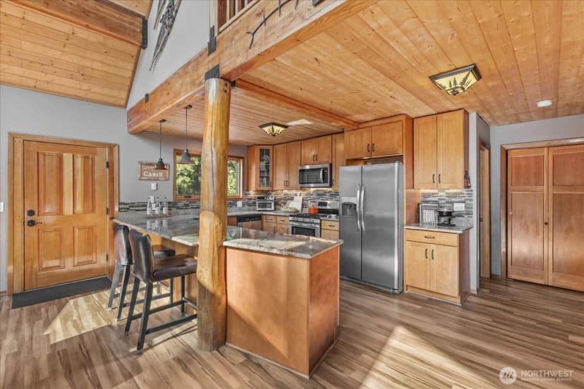 Property photo for 301 Carillon Cove Drive, Ronald photo 10