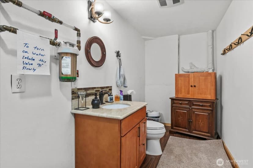 Property photo for 301 Carillon Cove Drive, Ronald photo 28