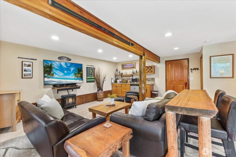 Property photo for 301 Carillon Cove Drive, Ronald photo 26