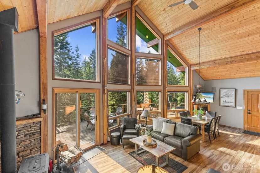 Property photo for 301 Carillon Cove Drive, Ronald photo 20