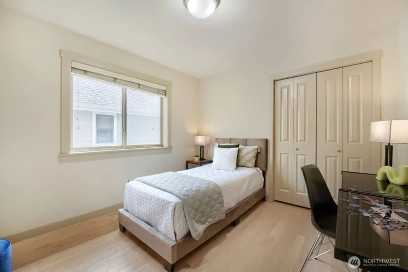 Property photo for 23527 Ne 13th Place, Sammamish photo 22