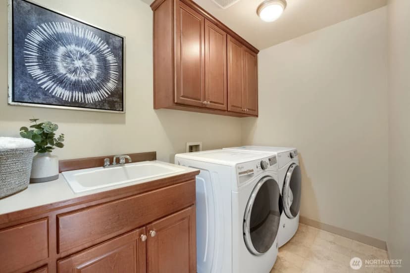 Property photo for 23527 Ne 13th Place, Sammamish photo 30