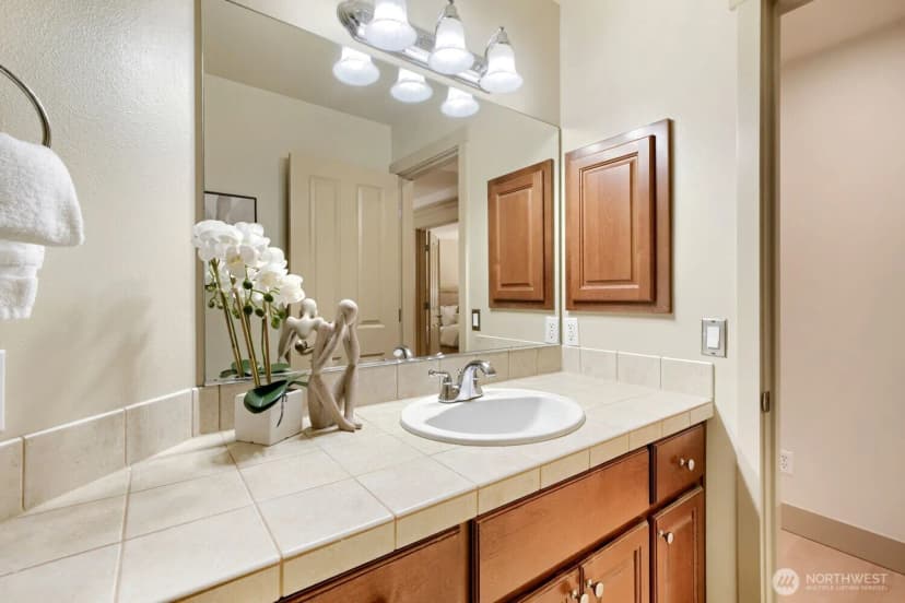 Property photo for 23527 Ne 13th Place, Sammamish photo 29