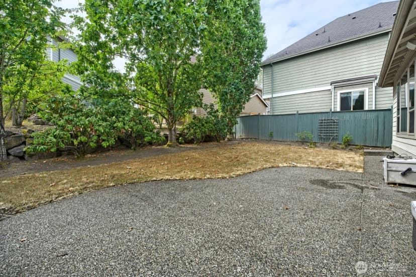 Property photo for 23527 Ne 13th Place, Sammamish photo 33