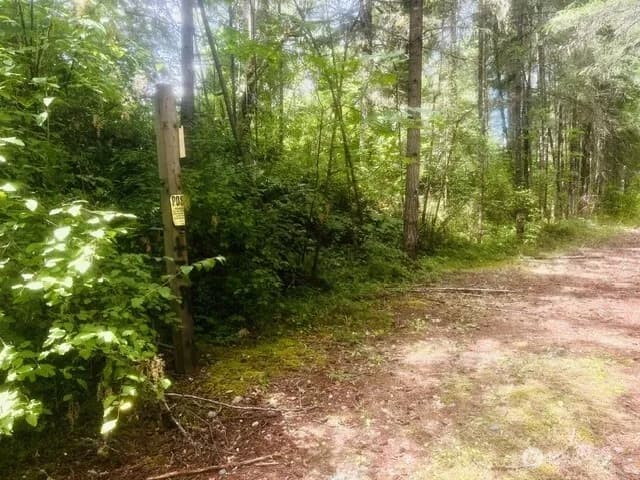 Property photo for 33414 68th Avenue S, Roy photo 3