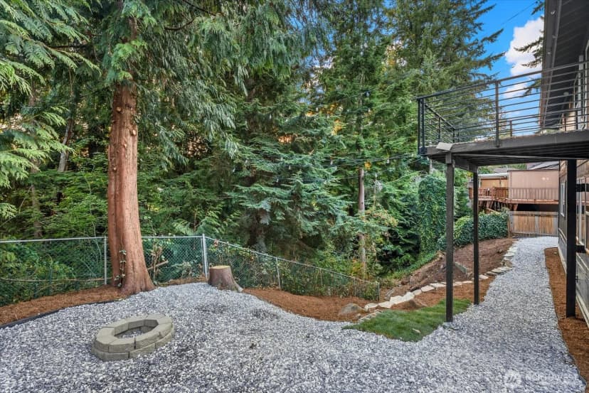 Property photo for 17037 154th Place Se, Renton photo 34