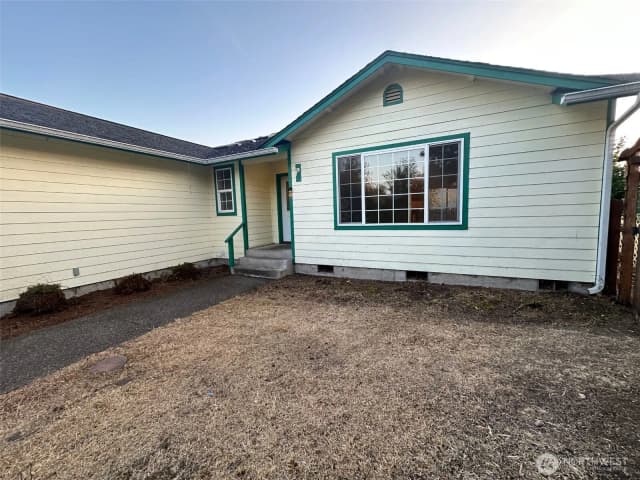 Property photo for 2111 Laurel St, Shelton photo 3
