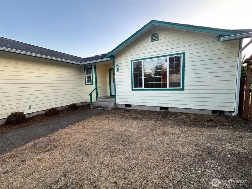 Property photo for 2111 Laurel St, Shelton photo 3