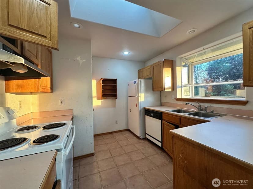 Property photo for 2111 Laurel St, Shelton photo 7