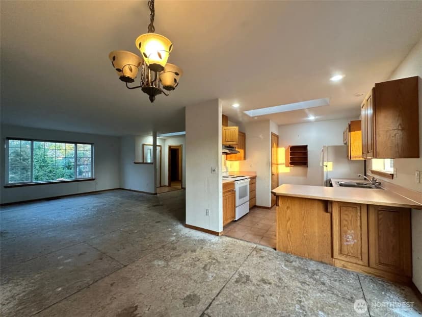 Property photo for 2111 Laurel St, Shelton photo 6