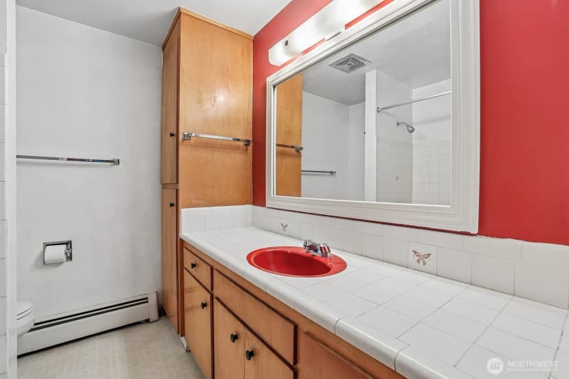 Property photo for 2352 49th Avenue Sw, Seattle photo 36