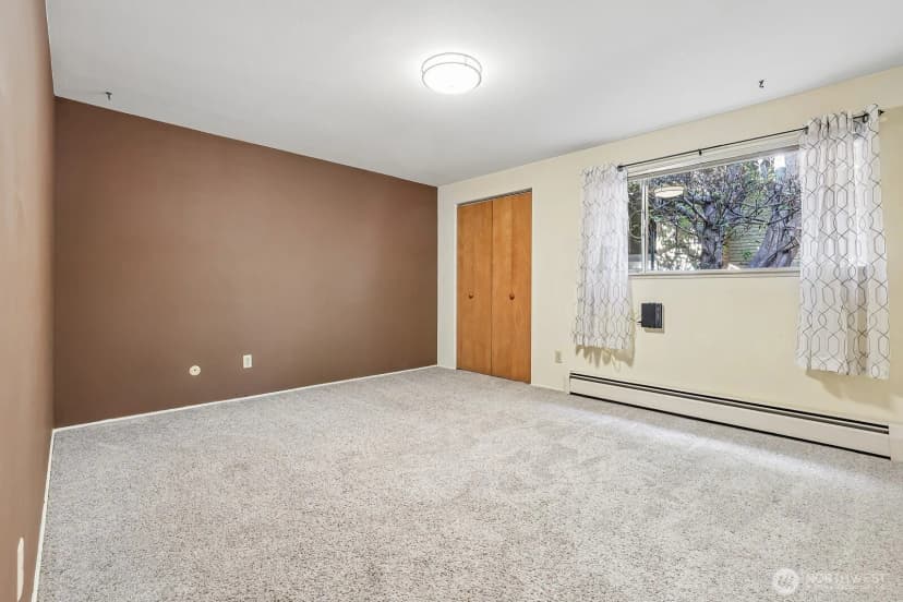 Property photo for 2352 49th Avenue Sw, Seattle photo 35