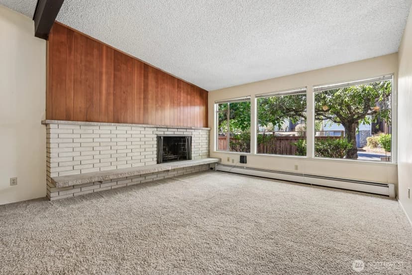 Property photo for 2352 49th Avenue Sw, Seattle photo 3