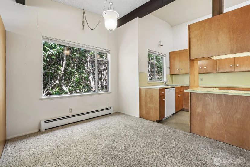 Property photo for 2352 49th Avenue Sw, Seattle photo 6