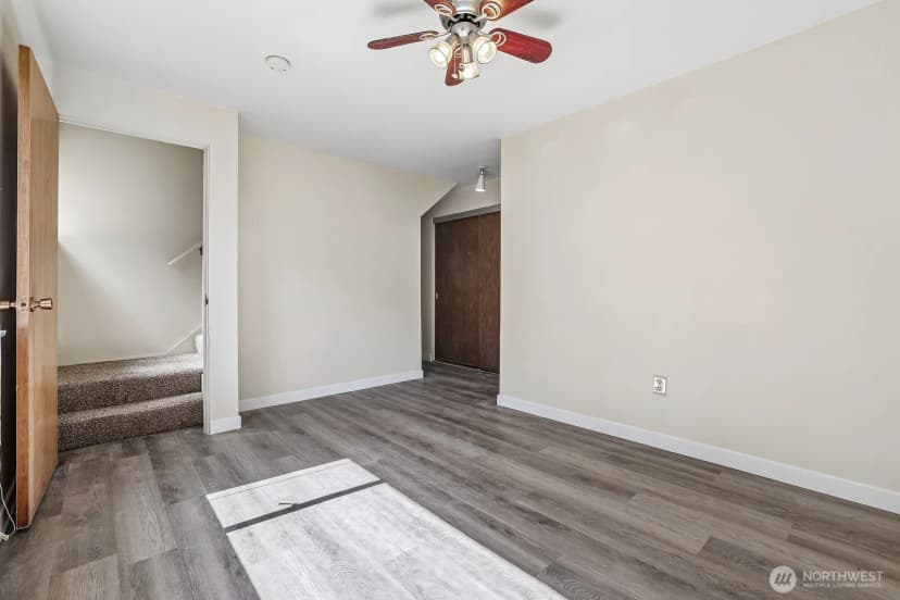 Property photo for 2352 49th Avenue Sw, Seattle photo 24