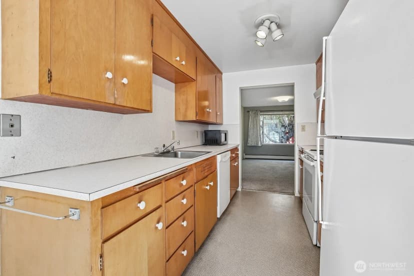 Property photo for 2352 49th Avenue Sw, Seattle photo 33