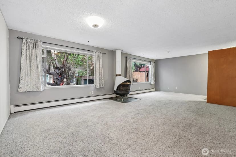 Property photo for 2352 49th Avenue Sw, Seattle photo 30