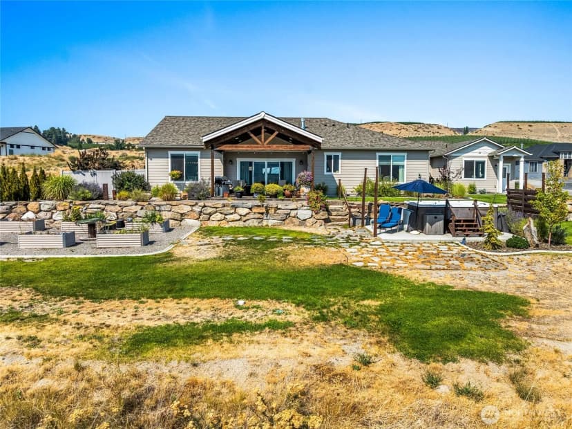 Property photo for 28 13th Street Se, East Wenatchee photo 6