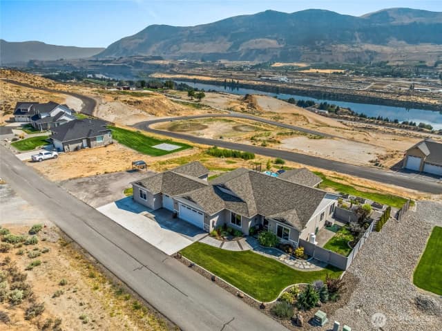 Property photo for 28 13th Street Se, East Wenatchee photo 4