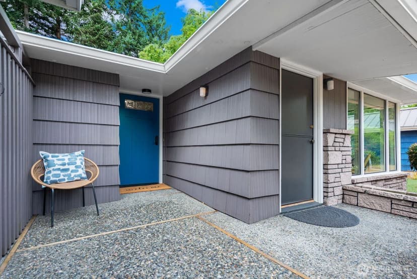 Property photo for 11045 Alton Avenue Ne, Seattle photo 3