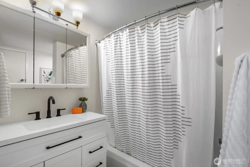 Property photo for 11045 Alton Avenue Ne, Seattle photo 35
