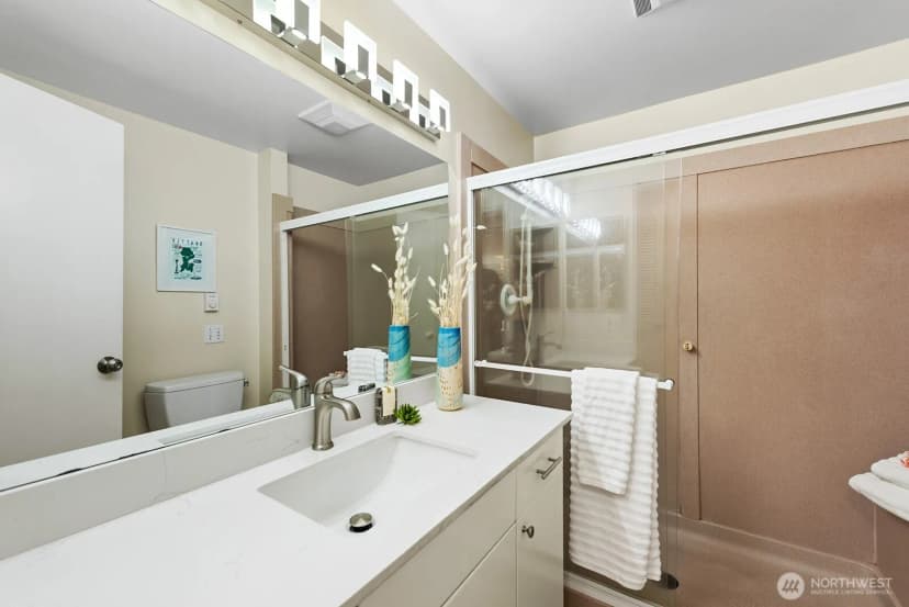 Property photo for 11045 Alton Avenue Ne, Seattle photo 25