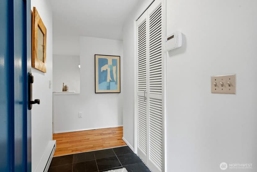 Property photo for 11045 Alton Avenue Ne, Seattle photo 4