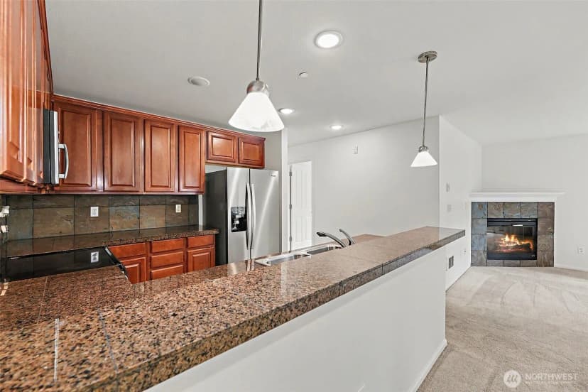 Property photo for 11312 124th Avenue Ne #302, Kirkland photo 7