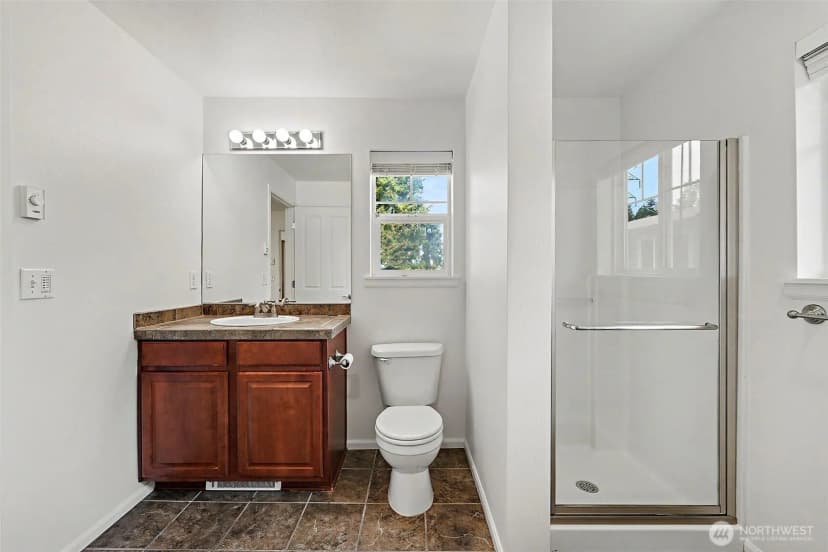 Property photo for 11312 124th Avenue Ne #302, Kirkland photo 18
