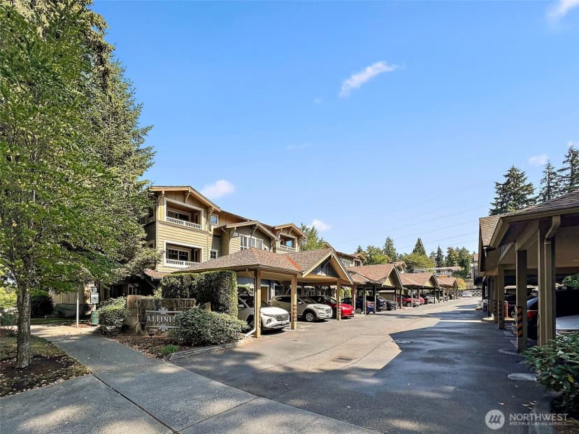 Property photo for 11312 124th Avenue Ne #302, Kirkland photo 21