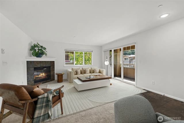 Property photo for 11312 124th Avenue Ne #302, Kirkland photo 3