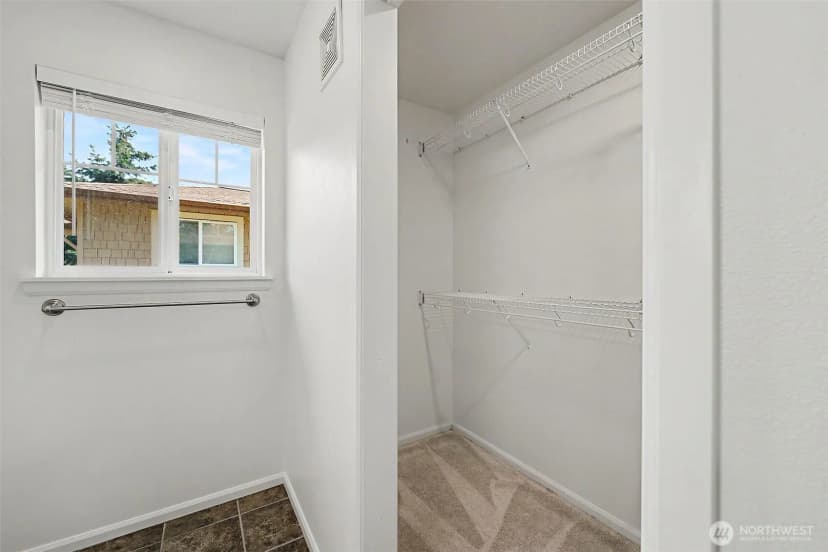Property photo for 11312 124th Avenue Ne #302, Kirkland photo 19