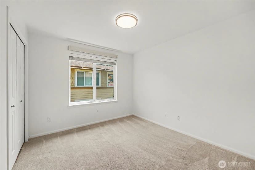 Property photo for 11312 124th Avenue Ne #302, Kirkland photo 12