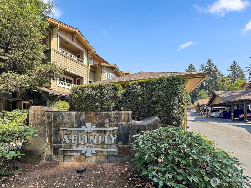 Property photo for 11312 124th Avenue Ne #302, Kirkland photo 22