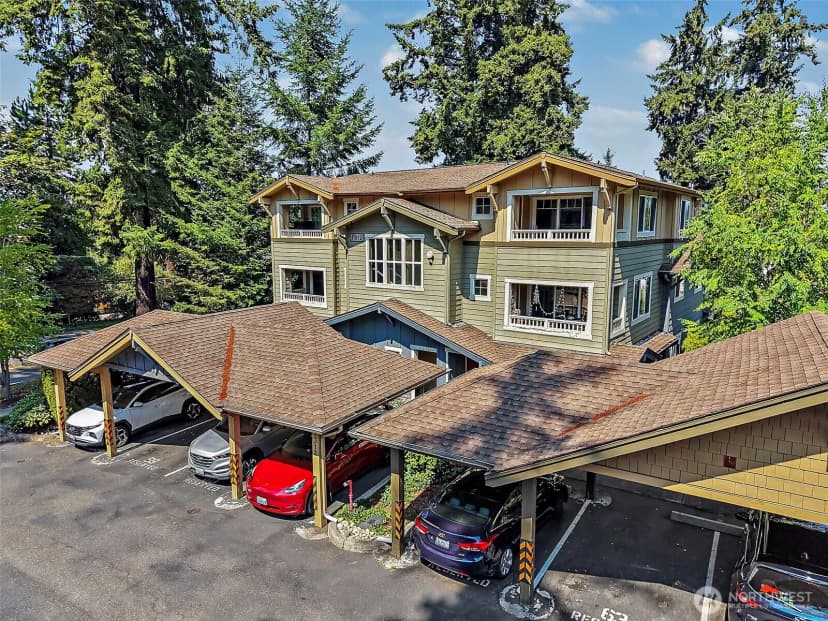 Property photo for 11312 124th Avenue Ne #302, Kirkland photo 23