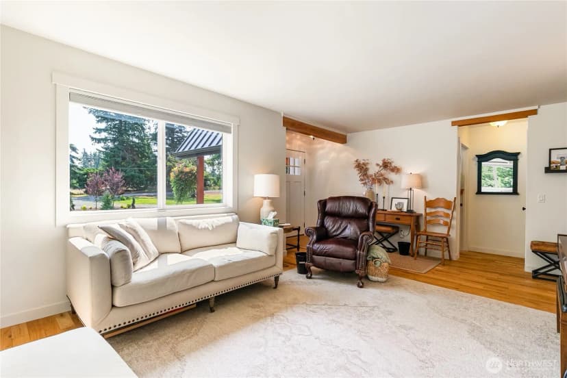 Property photo for 810 H St Road, Lynden photo 27
