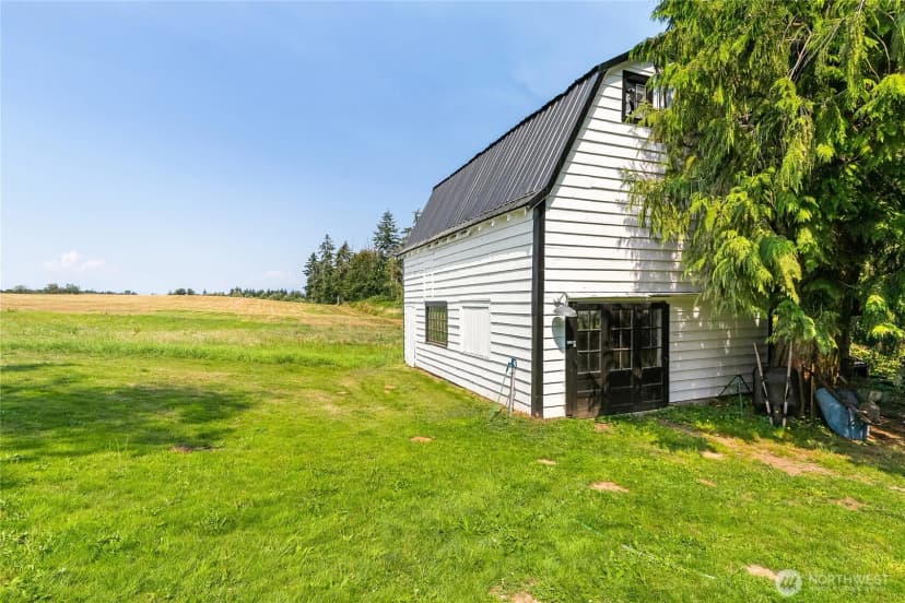 Property photo for 810 H St Road, Lynden photo 39