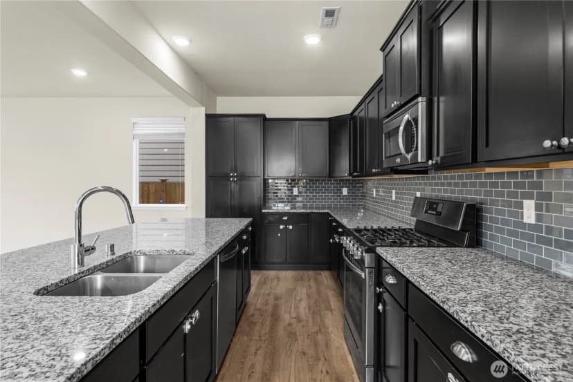 Property photo for 2808 S 376th Street, Federal Way photo 12