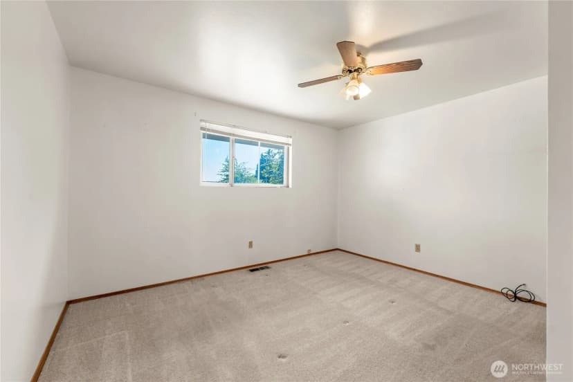Property photo for 10837 Se 217th Street, Kent photo 15