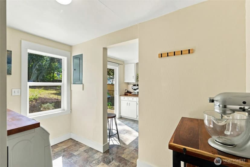 Property photo for 512 Bronson Place Ne, Renton photo 9