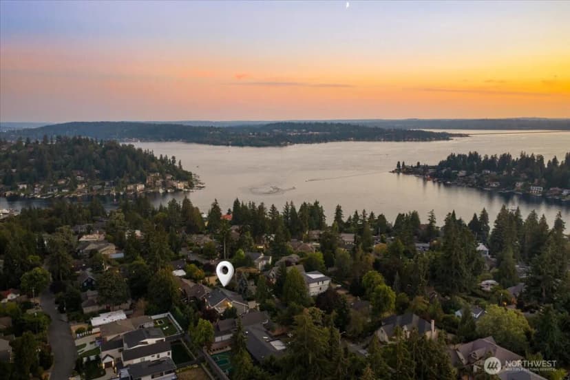Property photo for 532 96th Avenue Ne, Bellevue photo 38