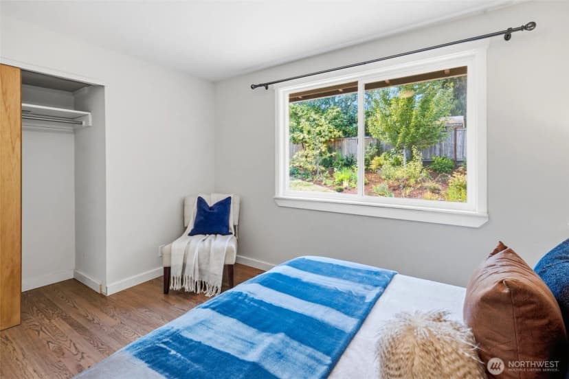 Property photo for 2411 156th Avenue Se, Bellevue photo 24