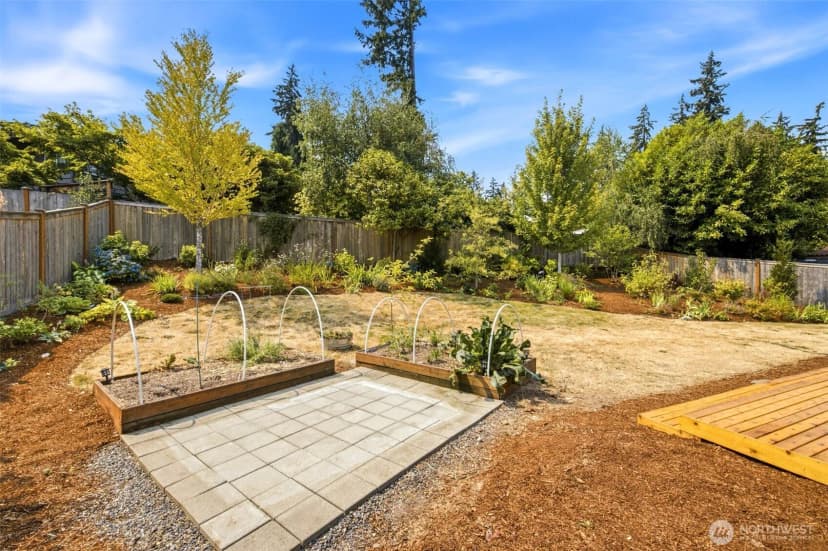 Property photo for 2411 156th Avenue Se, Bellevue photo 35