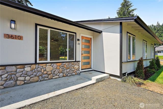 Property photo for 3610 Branson Dr Se, Port Orchard photo 4