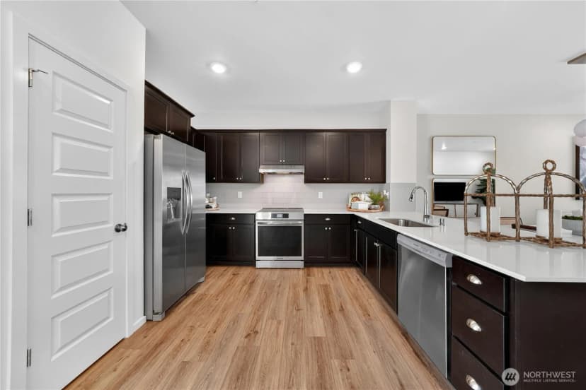 Property photo for 9811 31st Avenue Se #f1, Everett photo 7