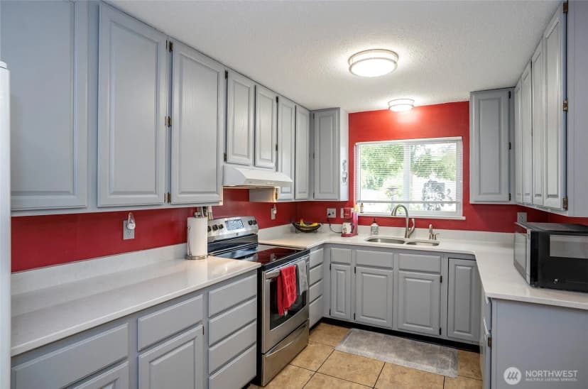 Property photo for 28705 14th Avenue S, Federal Way photo 10