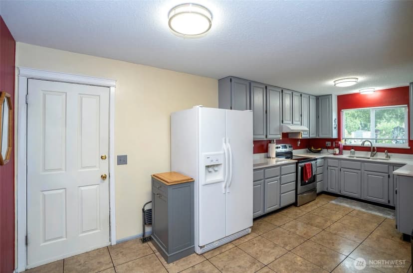 Property photo for 28705 14th Avenue S, Federal Way photo 12