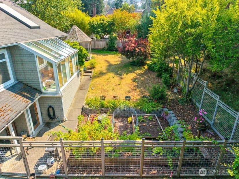 Property photo for 2021 Walnut Street, Port Townsend photo 34