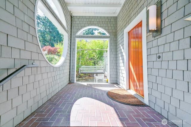 Property photo for 2021 Walnut Street, Port Townsend photo 3