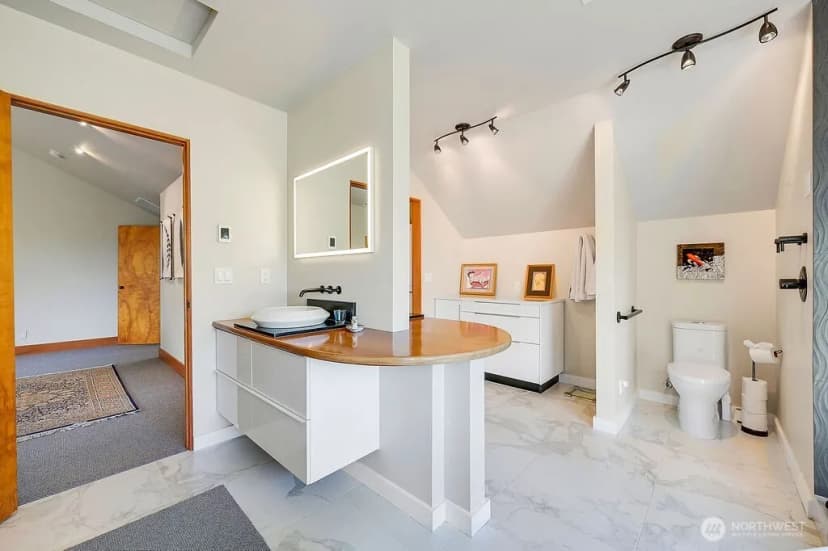 Property photo for 2021 Walnut Street, Port Townsend photo 28